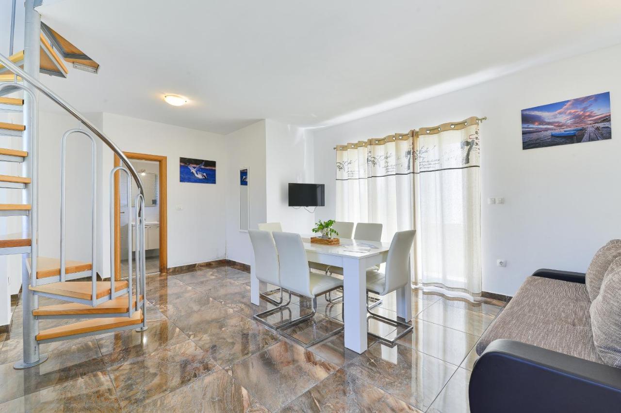 Apartments By The Sea Nin, Zadar - 13172 Esterno foto